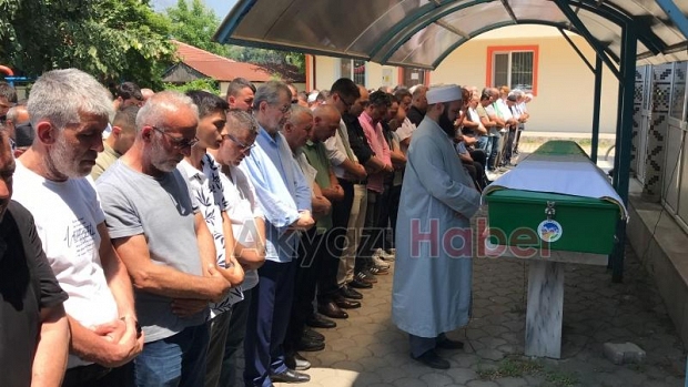 Hilmi Akman Defnedildi