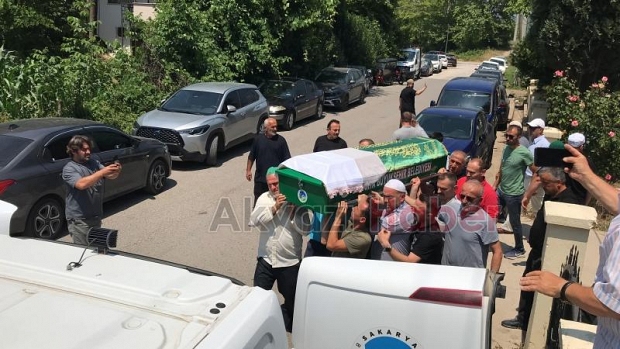 Hilmi Akman Defnedildi
