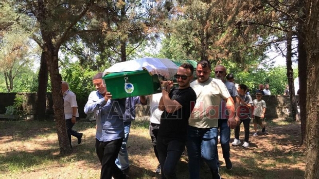 Hilmi Akman Defnedildi