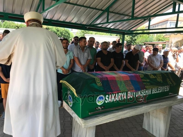 Meryem Önlütürk Defnedildi