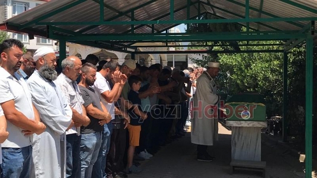 Meryem Önlütürk Defnedildi