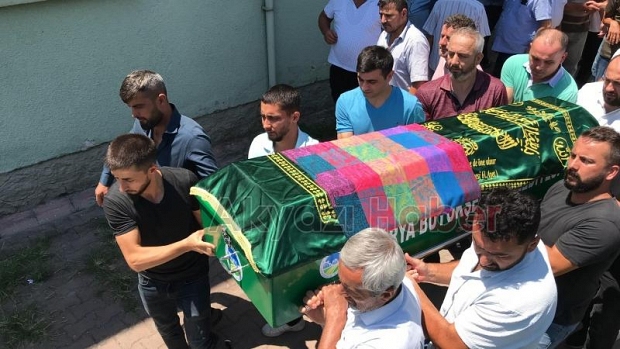 Meryem Önlütürk Defnedildi