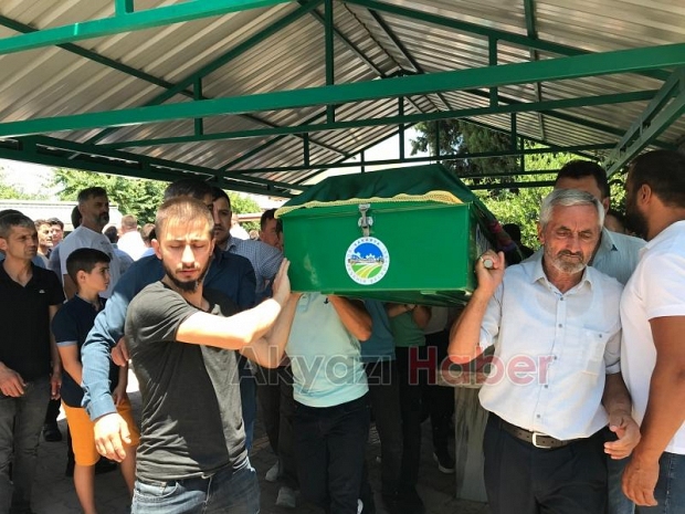 Meryem Önlütürk Defnedildi
