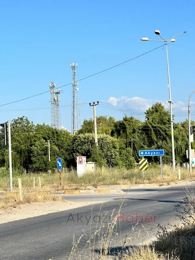 Akyazı halkı bu güzelliği hak etmiyor mu