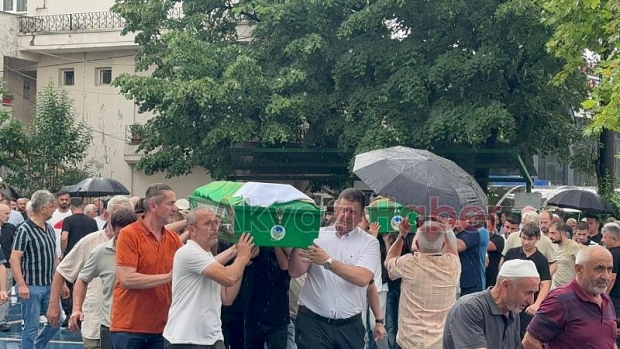 Sevim Böcek Ve Ahmet Sevencan Son yolculuklarına uğurlandı