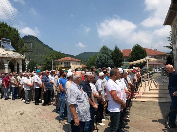 Kazada ölen 17 yaşındaki genç, son yolculuğuna uğurlandı