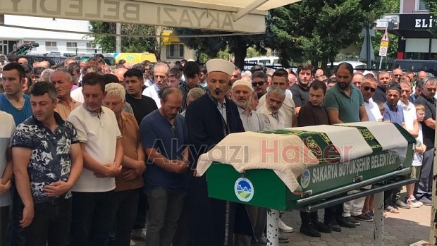 Kazada ölen 17 yaşındaki genç, son yolculuğuna uğurlandı