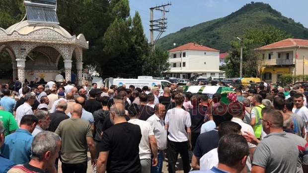 Kazada ölen 17 yaşındaki genç, son yolculuğuna uğurlandı