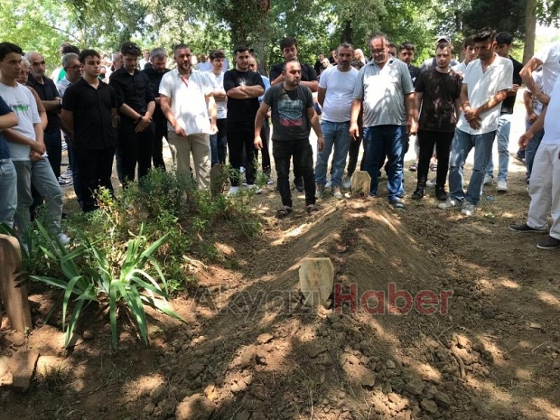 Kazada ölen 17 yaşındaki genç, son yolculuğuna uğurlandı