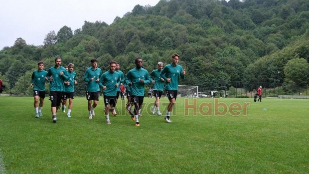Sakaryaspor ikinci etap için Kartepe'de