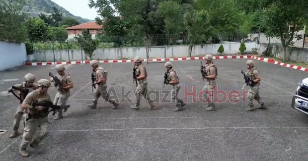 Üç ilçede uyuşturucu operasyonları