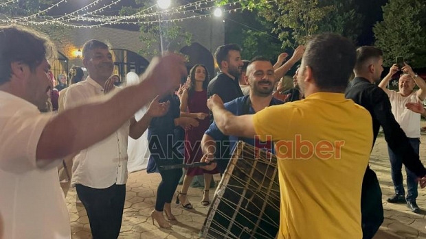 Akyazı'da görevli polis memurunun mutlu günü