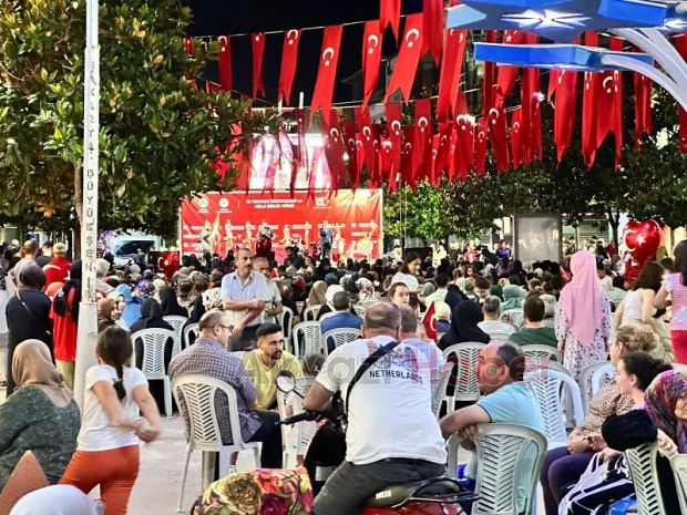 Akyazı 15 Temmuz'da yine meydandaydı