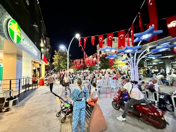 Akyazı 15 Temmuz'da yine meydandaydı