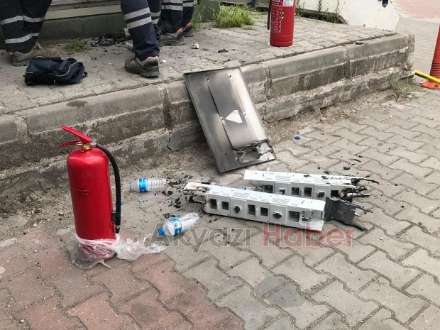 Akyazı'da trafo yangını