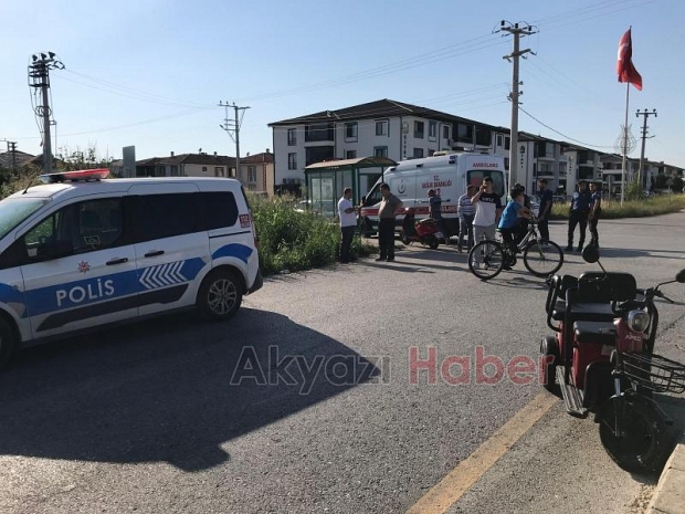 Akyazıda kaza 3 yaralı