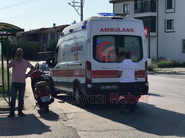 Akyazıda kaza 3 yaralı