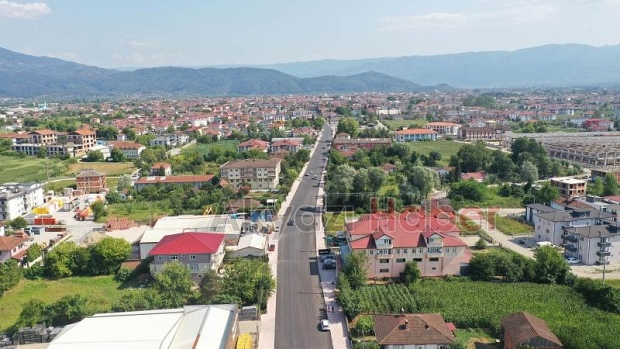Başkan Alemdar, Akyazı'da asfalt çalışmalarını inceledi