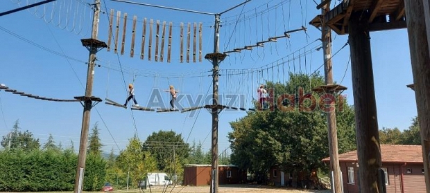Yaz kurslarına katılan öğrenciler Macera Park'ta kamp yaptı