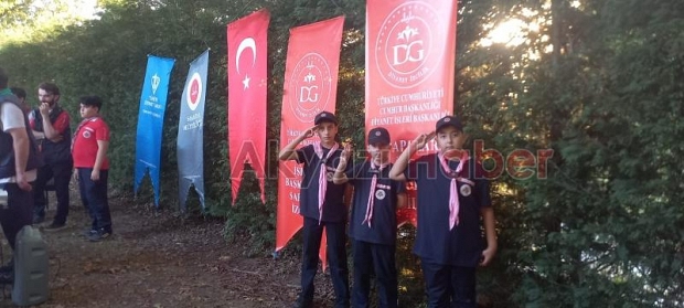 Yaz kurslarına katılan öğrenciler Macera Park'ta kamp yaptı