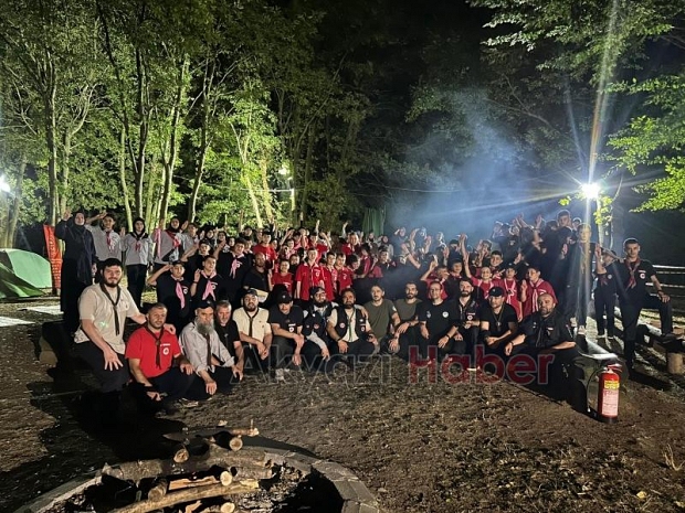 Yaz kurslarına katılan öğrenciler Macera Park'ta kamp yaptı