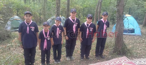 Yaz kurslarına katılan öğrenciler Macera Park'ta kamp yaptı