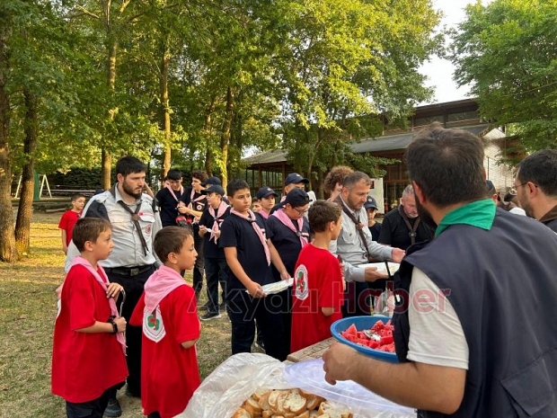 Yaz kurslarına katılan öğrenciler Macera Park'ta kamp yaptı
