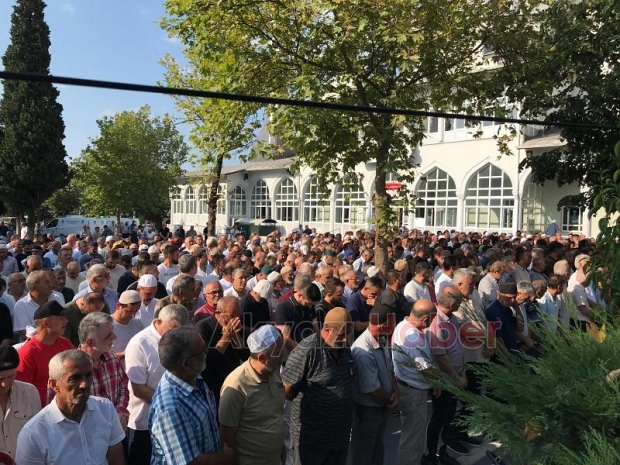 Hacer Kahveci Dualarla Defnedildi
