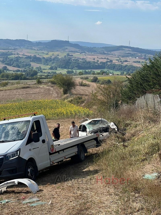 Otomobil bahçeye uçtu 1 ölü, 1 yaralı