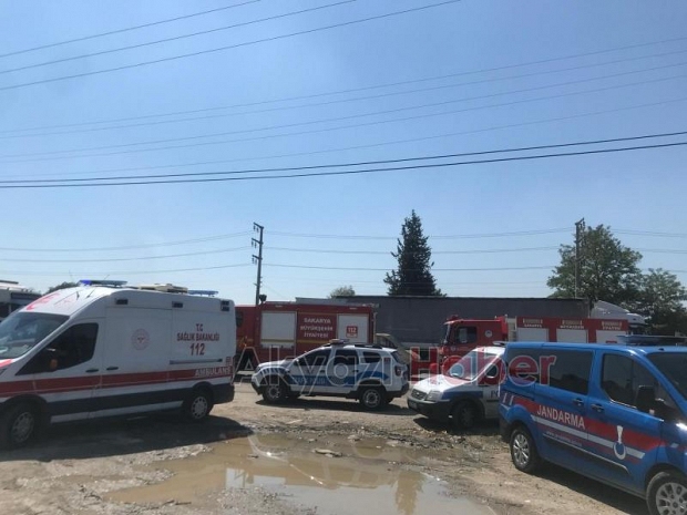 tır trafik ışıklarında duran araçlara çarptı 5 yaralı.