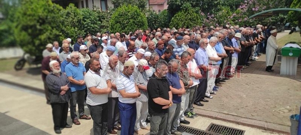 Son yolculuklarına dualarla uğurlandılar