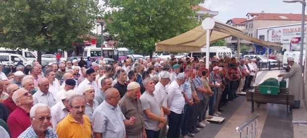 Son yolculuklarına dualarla uğurlandılar