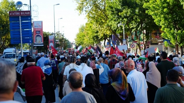 Gazze ve İsmail Haniye için yürüdüler