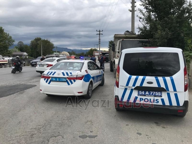 Caddede çarpıştılar 1 yaralı