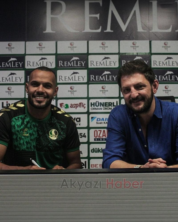 Sakaryaspor aradığı golcüyü buldu