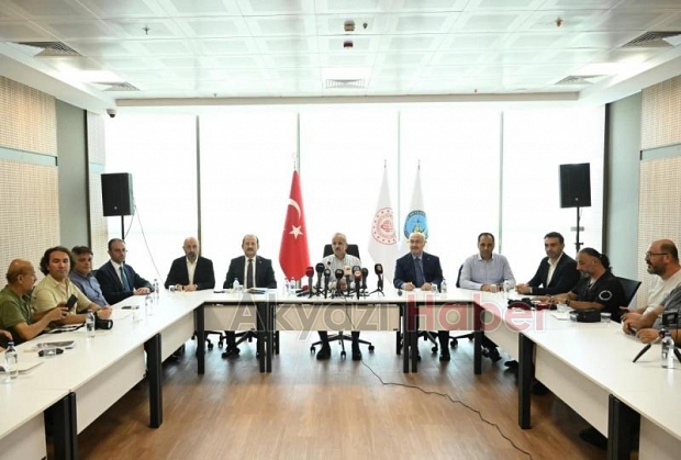 Abdulkadir Uraloğlu: Yasakçı bir zihniyet içerisinde değiliz