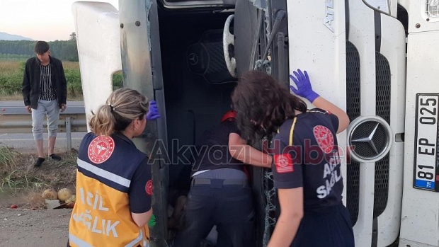 D-100'de feci kaza: 2 yaralı