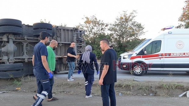 D-100'de feci kaza: 2 yaralı
