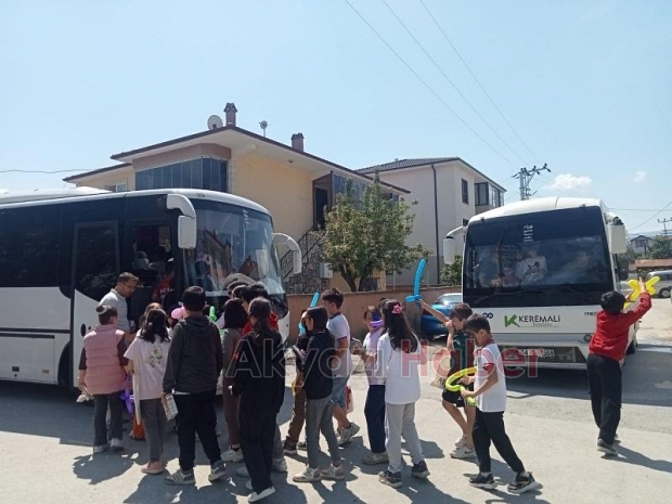 Keremali Turizm’den Akyazı’da Bir İlk: Öğrenci Servis Hizmeti!