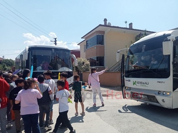 Keremali Turizm’den Akyazı’da Bir İlk: Öğrenci Servis Hizmeti!