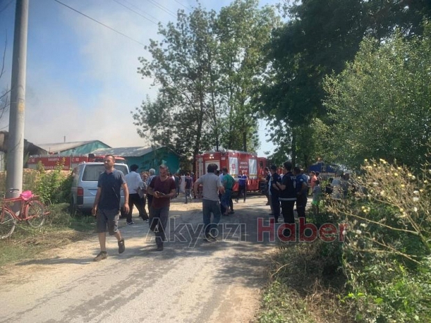 Akyazı'da ahşap atölyesinde yangın