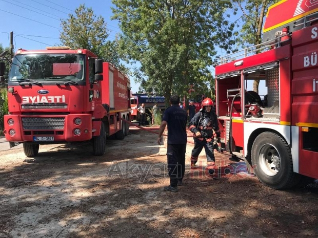Akyazı'da ahşap atölyesinde yangın