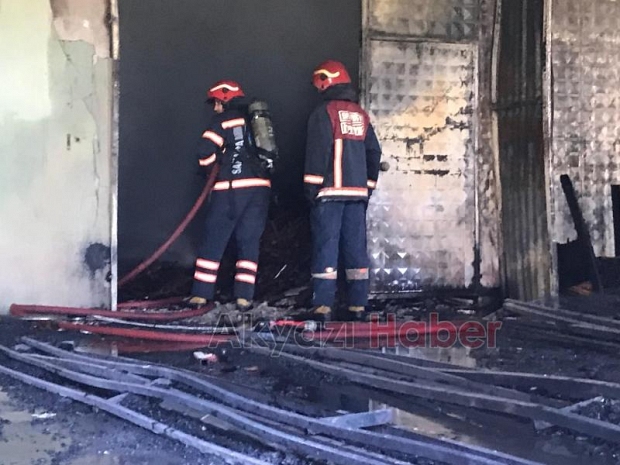 Akyazı'da ahşap atölyesinde yangın