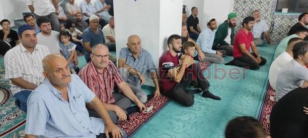 Yunus Emre Camii Kur'an Kursunda öğrenciler ödüllendirildi