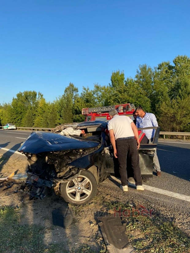 Tankere çarpan otomobilin sürücüsü yaralandı