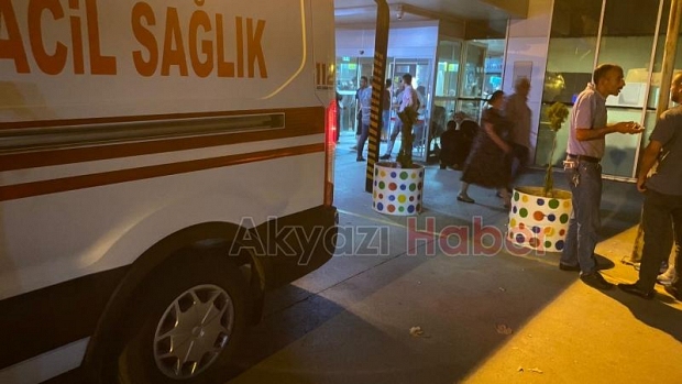 Acil önüne konulan saksılar sedye geçişlerini engelliyor