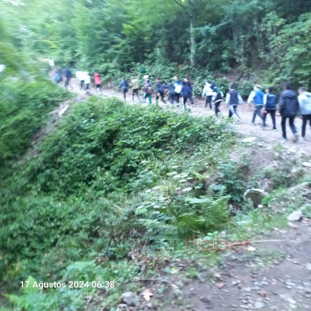 Kur'an Kursu öğrencileri için kardeşlik kampı
