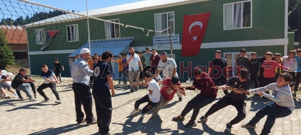 Kur'an Kursu öğrencileri için kardeşlik kampı
