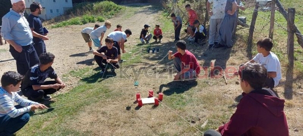 Kur'an Kursu öğrencileri için kardeşlik kampı