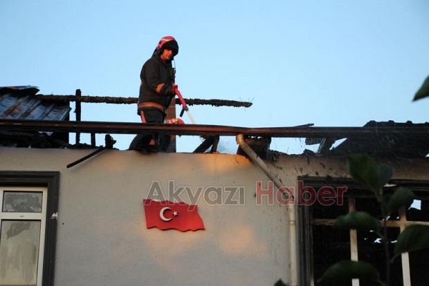 Karapürçek'te yangın
